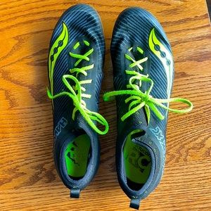 Men’s Saucony cross country spikes size 10